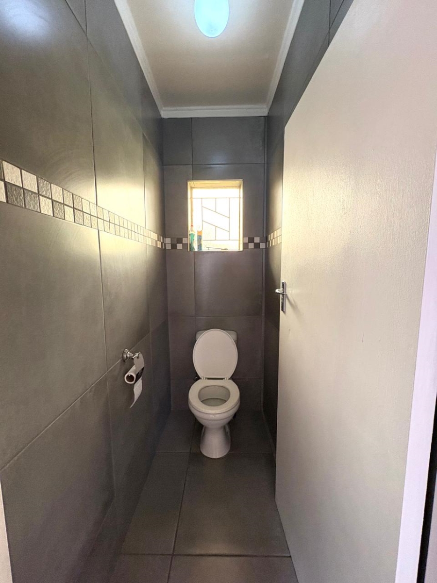 3 Bedroom Property for Sale in Naudeville Free State